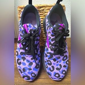 Pre owned Purple/ Black Cheetah BROOKS Women's Revel 5.0 Purp/Blk Running Size:9